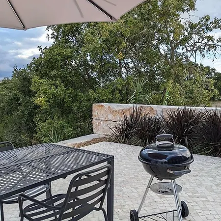 Hébergement de vacances Modern And Spacious Cork House With Private Valley View *